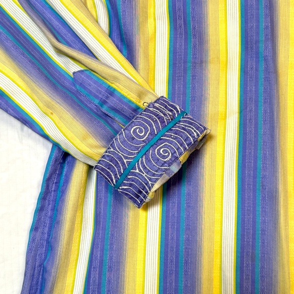 Robert Graham long sleeved button up - Picture 4 of 9